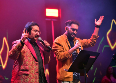 Mano and his team thrill Nishagandhi