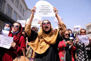 women in protest in kabul