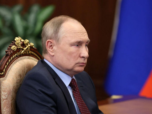 France has accused Putin of plotting to overthrow Ukraine