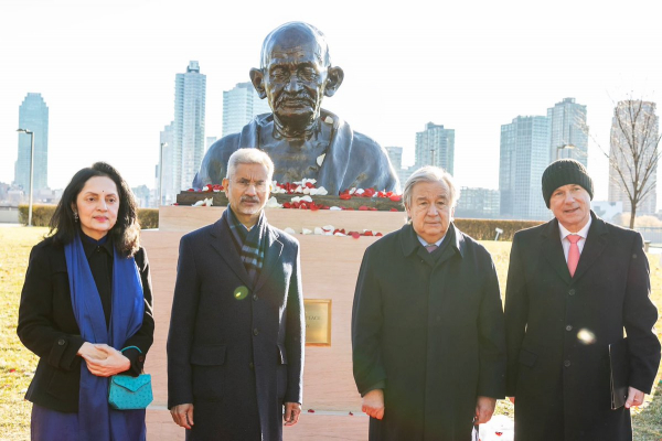 Gandhi statue unveiled at UN headquarters