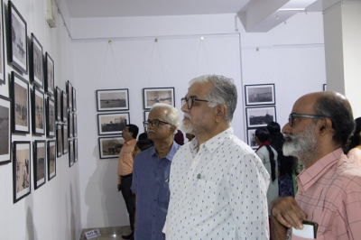 “Oasis” photo exhibition at Sanskrit University