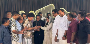 Even on their wedding day, the distribution of wrapping paper was not stopped; Kollam&#039;s newlyweds set an example