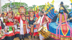 വർണാഭമായി അത്തച്ചമയം