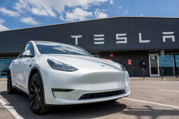 Tesla&#039;s first Supercharging station in India