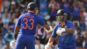 Rishabh Pant and Hardik Pandya during the 3rd ODI vs Eng