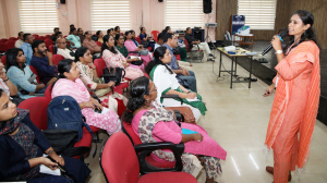 പോളിം​ഗ് ഓപീസർമാർക്കുള്ള ആദ്യഘട്ട പരിശീലനം തുടങ്ങി