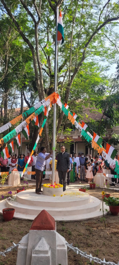 Thiru Republic Day was celebrated by hoisting the national flag at the district court