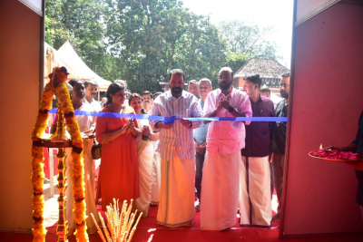 ഓണം വാരാഘോഷം: ട്രേഡ് ഫെയർ  ഉദ്ഘാടനം ചെയ്തു