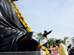 നിയമസഭാ മന്ദിരത്തിൽ സ്വാതന്ത്ര്യദിനം ആഘോഷിച്ചു