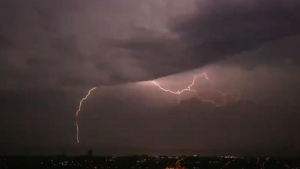 Isolated heavy rain likely in five districts of the state; thunderstorm warning